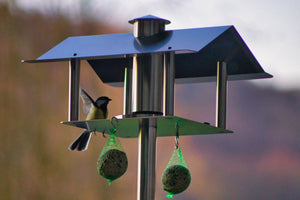 Vogelfutterhaus aus Edelstahl stehend mit Standstab - Steelbutze
